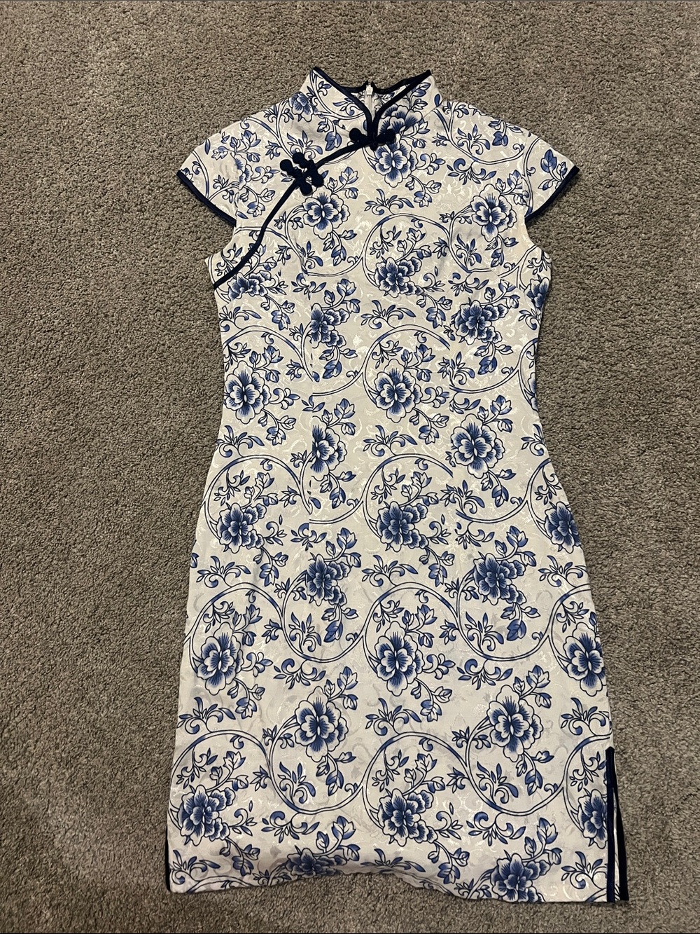 Stunning Blue & White Floral Mandarin Collar Mini Dress